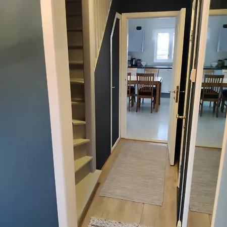 Cozy House With Beautiful View Hébergement de vacances *